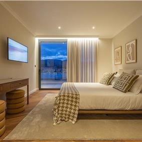 Selection of 5 bedroom seafront villas with heated pool on Ciovo near Trogir, sleeps 10